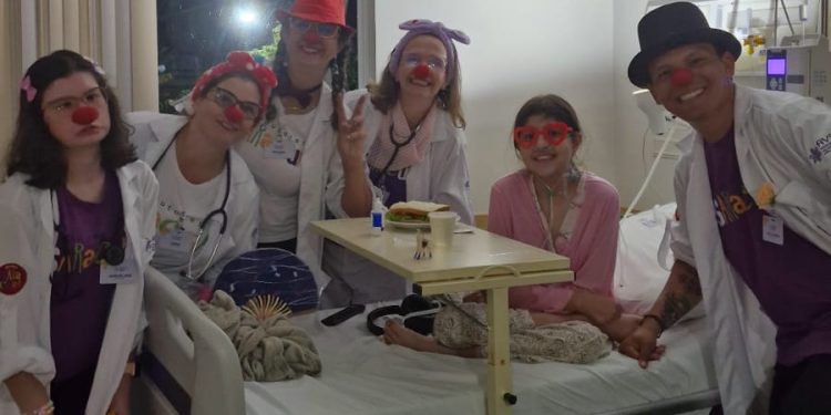 Adolescente de Jaraguá do Sul busca ajuda para tratar fibrose cística em Porto Alegre