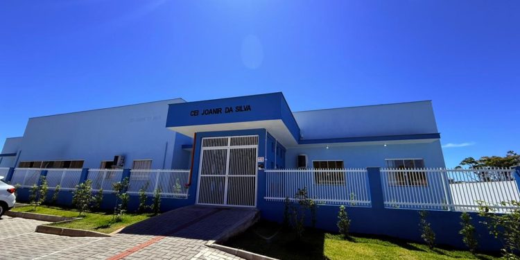 Prefeitura de Guaramirim assina ordem de serviço para ampliação do CEI Joanir da Silva