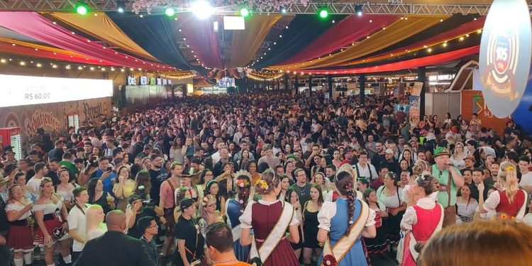 Schützenfest bate novo recorde de público para um dia de festa