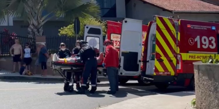 [Vídeo] Motociclista fica gravemente ferido após acidente em Jaraguá do Sul