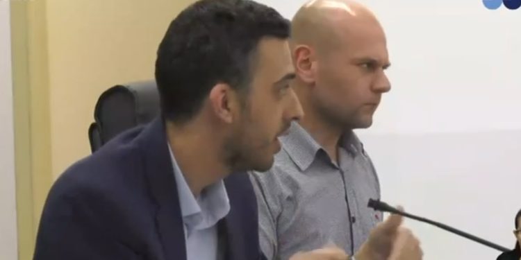 Vereador de Jaraguá do Sul gera polêmica ao se posicionar contra prioridade de assentos para obesos no transporte público