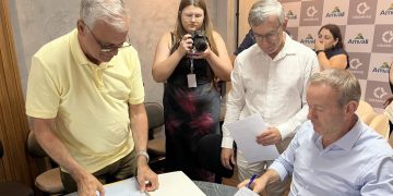 Assinado convênio para construção de ponte entre Jaraguá do Sul e Schroeder