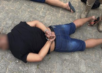 Quadrilha é presa em Joinville minutos após arrombar agência de crédito no Centro de Schroeder