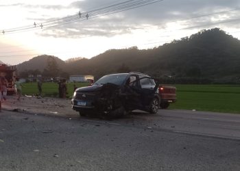 [Vídeo] Quatro pessoas ficam feridas em grave acidente em Massaranduba