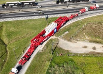 Passagem de transformador de 450 toneladas da WEG causará lentidão nas BRs-470 e 101