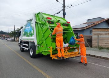 Calor extremo causa mal-estar entre coletores e compromete serviço de coleta em Jaraguá do Sul