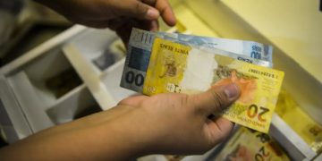 Prazo para sacar abono salarial acaba nesta segunda-feira (29)