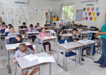 Guaramirim lança licitação para aquisição de uniformes escolares: “Camisetas, bermudas, calças, jaquetas e blusões”