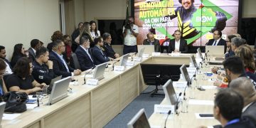 Motoristas sem infrações terão CNH renovada automaticamente