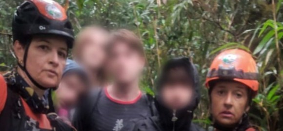 Jaraguaenses que se perderam na mata são localizados em Joinville