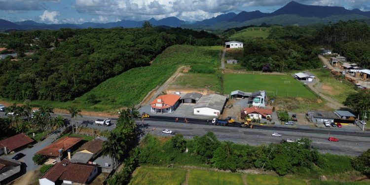 “25% concluída”: Governo do Estado atualiza andamento da duplicação da SC-108 entre Guaramirim e Massaranduba