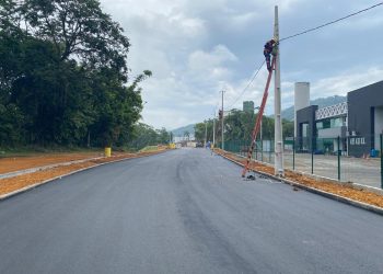 Trecho 5 da Rua 13 de Maio, em Jaraguá, foi pavimentado e está em fase de conclusão