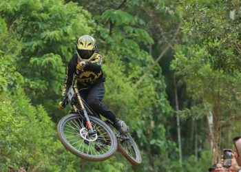 Jaraguaenses garantem pódio na abertura do Estadual de Downhill