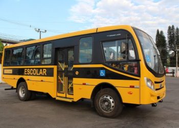 Vereadores derrubam veto e ampliam critérios do transporte escolar em Jaraguá do Sul