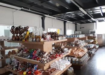 Loja da Apeafa reabre no Mercado Municipal de Jaraguá do Sul