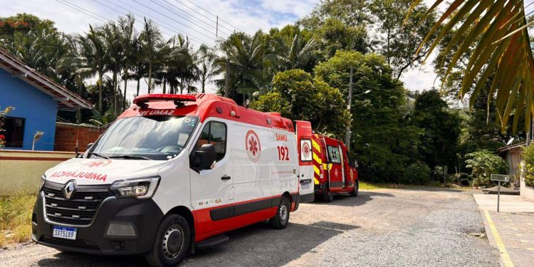 Menino fica em estado grave após afogamento em Jaraguá do Sul