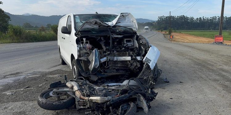Morre motociclista que sofreu acidente na SC-108, em Guaramirim