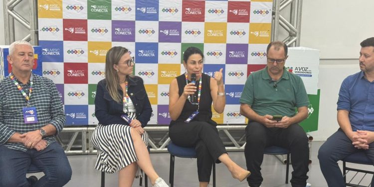 Encontro regional de presidentes de Câmaras marca programação do Conecta UVESC em Jaraguá do Sul