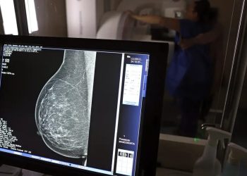 “Sem desconto salarial”: Nova lei reforça direito a três folgas por ano para exames preventivos