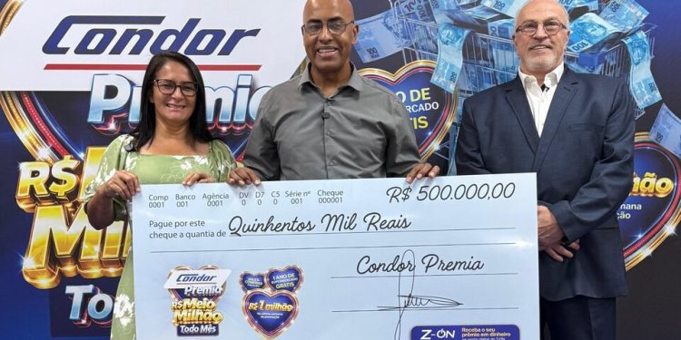 Ganhador de meio milhão em sorteio tinha 13 reais na conta quando recebeu a notícia