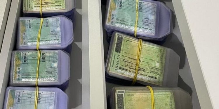 Prazo para retirar CNH emitida antes de dezembro de 2025 termina em 2 de junho