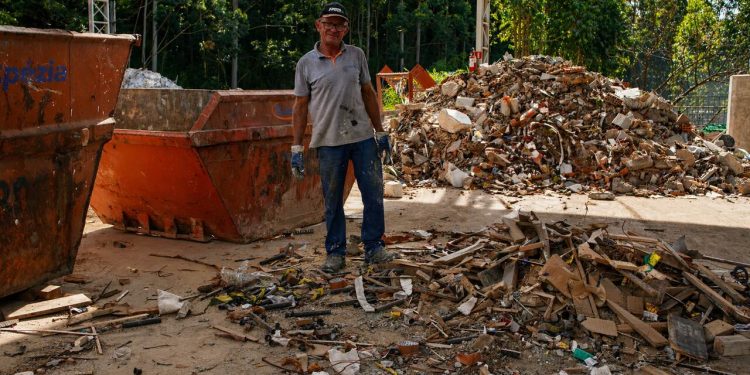 Da caçamba à reutilização: veja como a TranSpézia transforma entulho em novos materiais