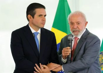 Acordo entre Câmara e Governo prevê regra de transição para fim da escala 6×1