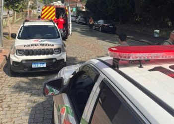 Policiais salvam recém-nascido engasgado com leite em Jaraguá do Sul