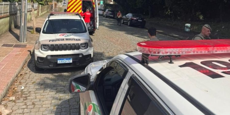 Policiais salvam recém-nascido engasgado com leite em Jaraguá do Sul