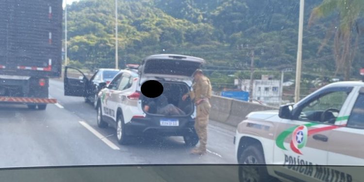 [Vídeo] Traficante conhecido como “Crocodilo” é preso em Jaraguá do Sul