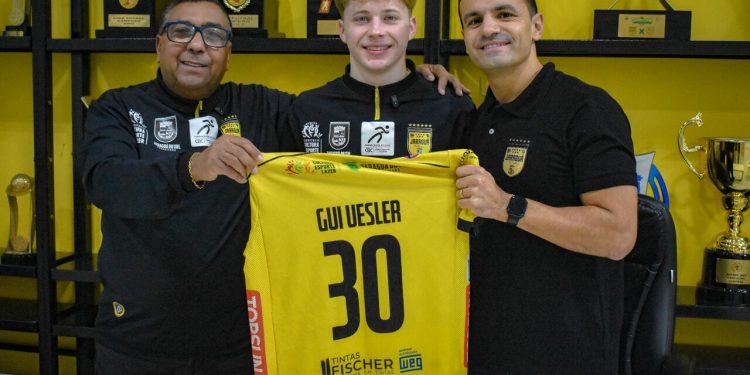 Jaraguá Futsal renova contrato de Gui Uesler até o fim de 2029