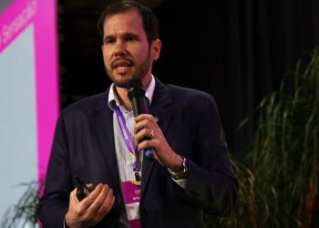 Almeida leva inovação de Jaraguá do Sul ao Summit Cidades 2026 com cases de IA e fiscalização em tempo real
