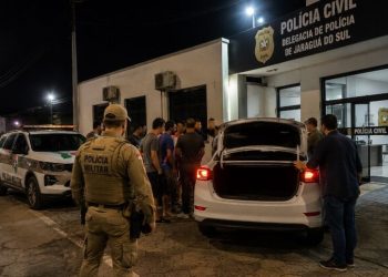 Trabalhador é levado à Delegacia no porta-malas após briga num alojamento em Jaraguá do Sul