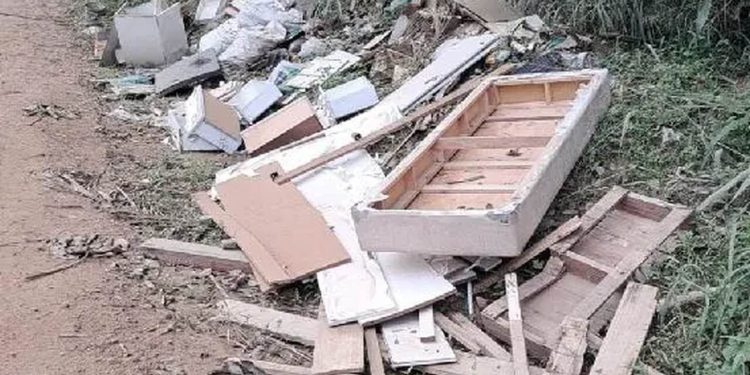 Descarte irregular de entulhos é identificado em Jaraguá do Sul