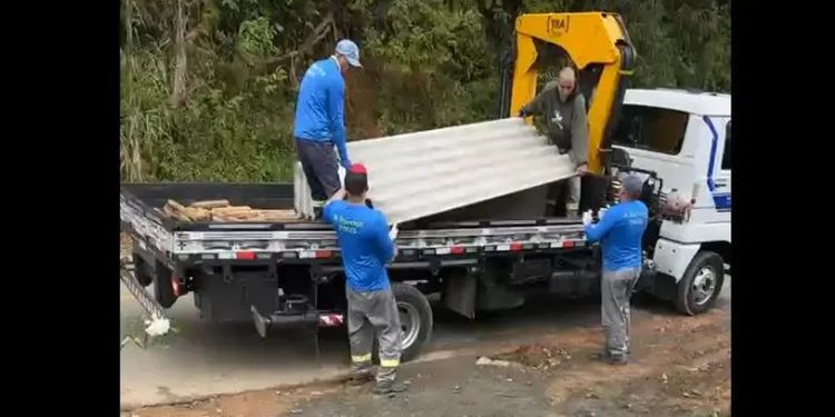 Jaraguá do Sul mantém entrega de telhas para famílias atingidas pelo granizo