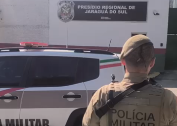 Mulher investigada por lavagem de dinheiro é presa em Massaranduba
