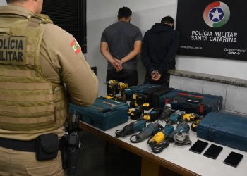 Ex-funcionários furtam ferramentas de empresa em Jaraguá, vendem no Facebook e dão prejuízo de R$ 20 mil