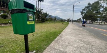 Prefeitura de Jaraguá do Sul repõe lixeiras danificadas por vândalos