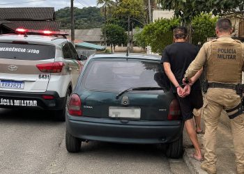 “R$ 1.200”: Homem é preso por receptação após comprar Corsa furtado em Jaraguá do Sul