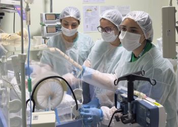 Hospital Jaraguá implanta tecnologia inédita em Santa Catarina para monitoramento cerebral de recém-nascidos