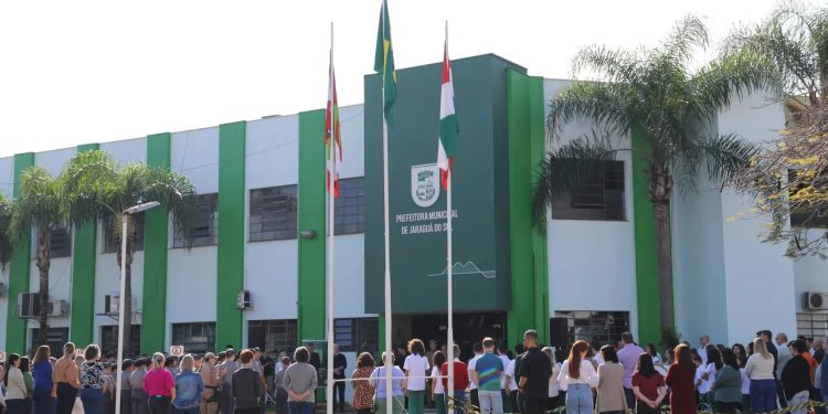 Semana da Pátria terá atos cívicos e desfile na Reinoldo Rau, em Jaraguá do Sul