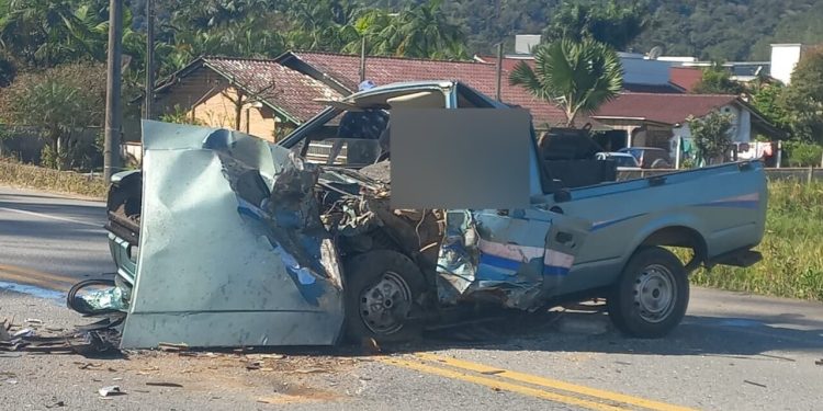 Motorista morre após acidente entre dois veículos em Jaraguá do Sul