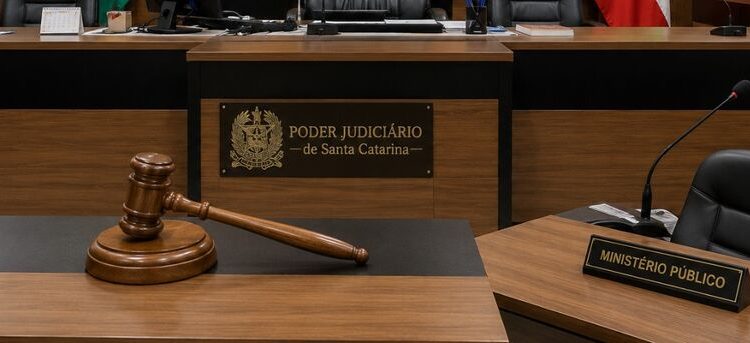 Justiça de Jaraguá do Sul condena casal a devolver R$ 20 mil de golpe com mensagens íntimas