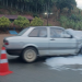 Mulher fica ferida após bater carro contra poste em Guaramirim
