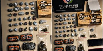 Dois homens são presos por tráfico de drogas em Jaraguá do Sul