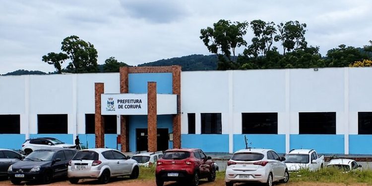 MP recomenda que prefeito de Corupá exonere a mulher do vice-prefeito de cargo na Educação
