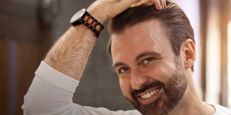 Quer fazer um transplante capilar mantendo os fios longos? Conheça o Long Hair