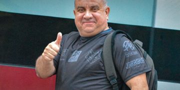 Técnico do Jaraguá Futsal é levado ao hospital após passar mal em hotel