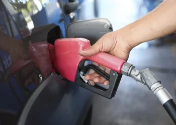 Subsídio de R$ 2,12 no diesel deve ser mantido por 30 dias