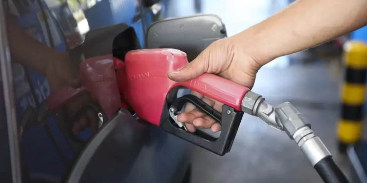 Subsídio de R$ 2,12 no diesel deve ser mantido por 30 dias